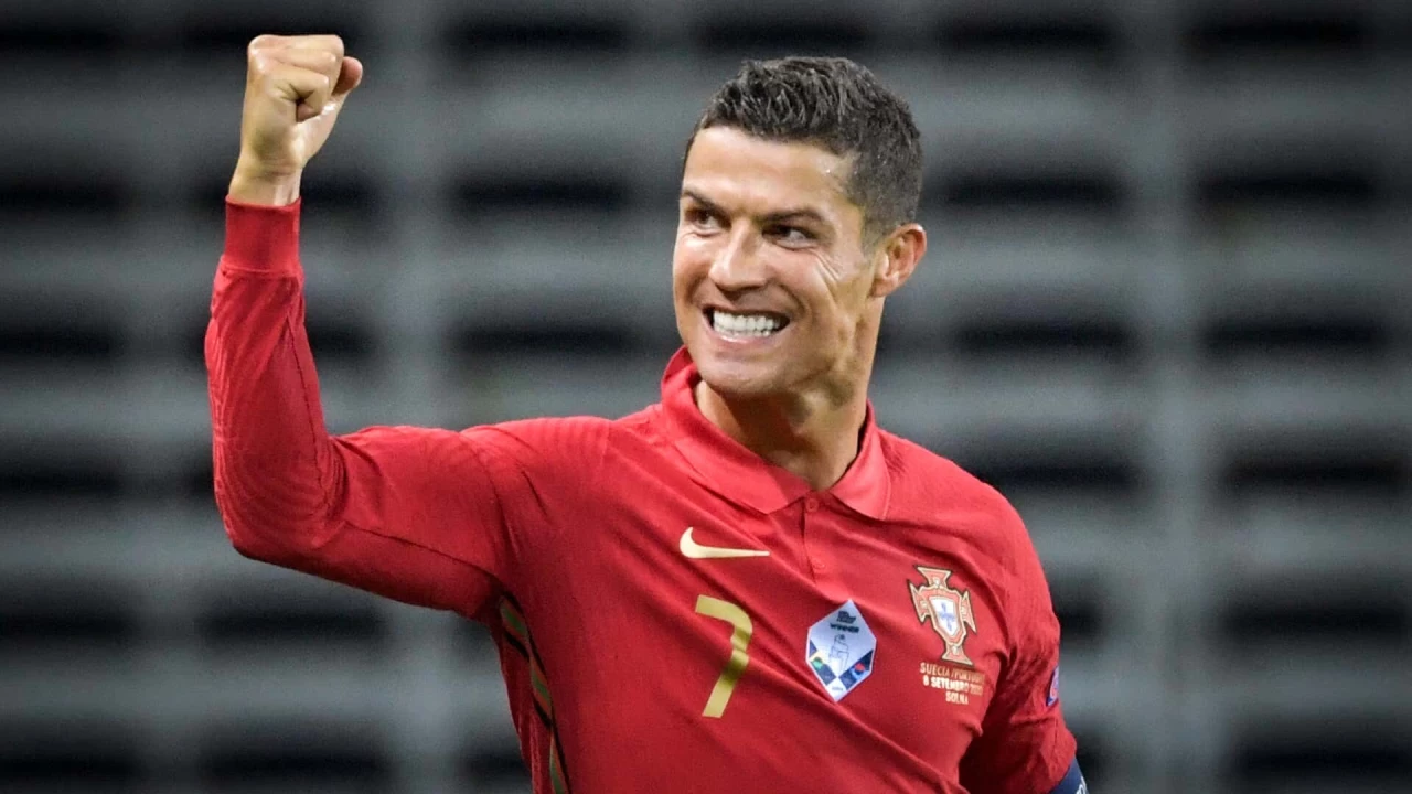 Goal-Fueled Frenzy: Top 10 Legit Ways to Watch Ronaldo's Electrifying Matches