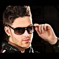 SpongeBozz: a dude in a Spongebob suit