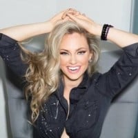 Nicole Arbour