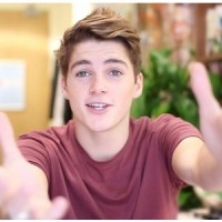 Finn Harries