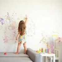 Drew a masterpiece on the living room wall