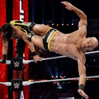 Cesaro vs Seth Rollins