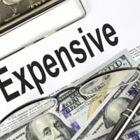 Replacing an electric car battery is insanely expensive