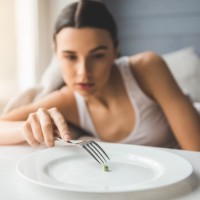 The artists are forced to do extreme food diets to become skinny